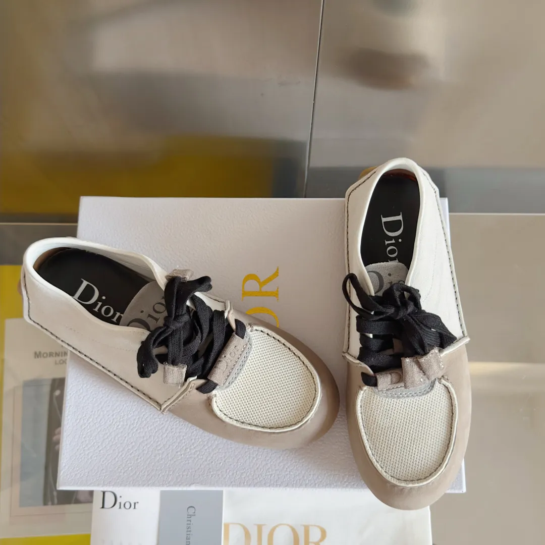 Men's shoes 💰640 Top version: Couple's Dior Roadie Series Catwalk Couple's Handmade Casual Sports Shoes Delivery Counter Exquisite Packaging🛍📦 ▪️Fabric: Original custom imported first-layer cowhide ▪️Inner lining: Original custom leather lining ▪️Sole: Original molded anti-slip rubber material ▪️Sole thickness: 2CM ▪️Size: Women's 35-40 / Men's 39-45